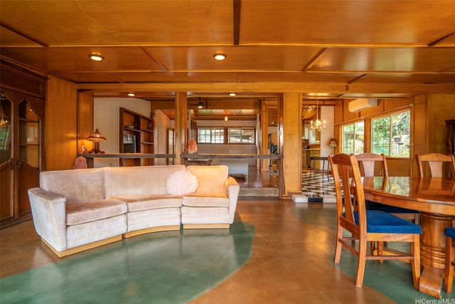 6 Malulu Place, Wahiawa, HI 96786