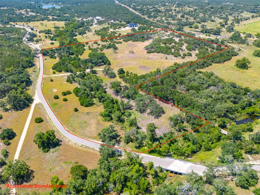 564 Bluff Springs DR, Driftwood, TX 78619