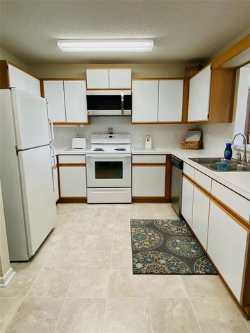 9520 SW 84TH TERRACE C, Ocala, FL 34481