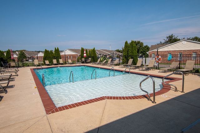 1040 Charlie Daniels Pkwy Apt 136, Mount Juliet, TN 37122