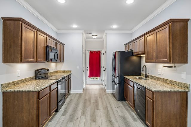 1040 Charlie Daniels Pkwy Apt 136, Mount Juliet, TN 37122