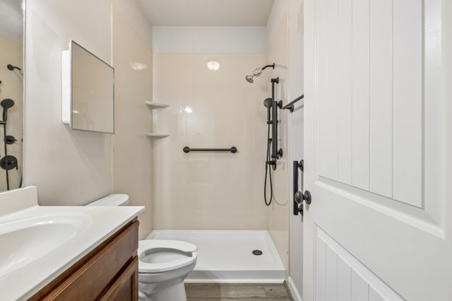 1040 Charlie Daniels Pkwy Apt 136, Mount Juliet, TN 37122