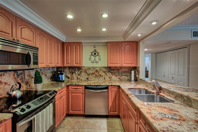 1480 GULF BOULEVARD 512, Clearwater, FL 33767