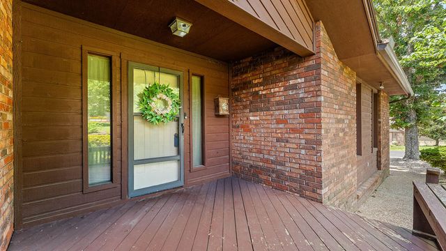 2 Metfield Drive, Bella Vista, AR 72714