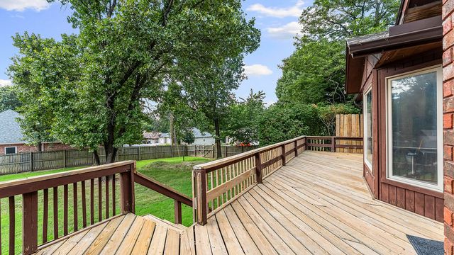 2 Metfield Drive, Bella Vista, AR 72714