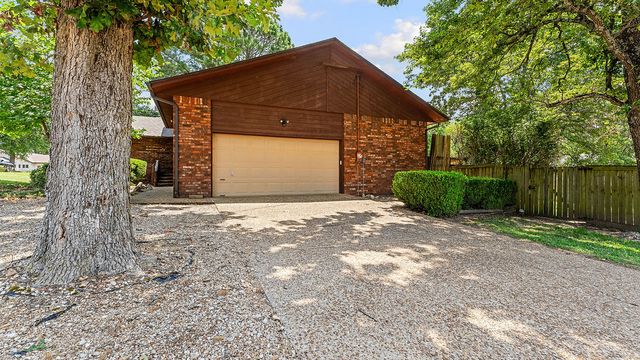 2 Metfield Drive, Bella Vista, AR 72714