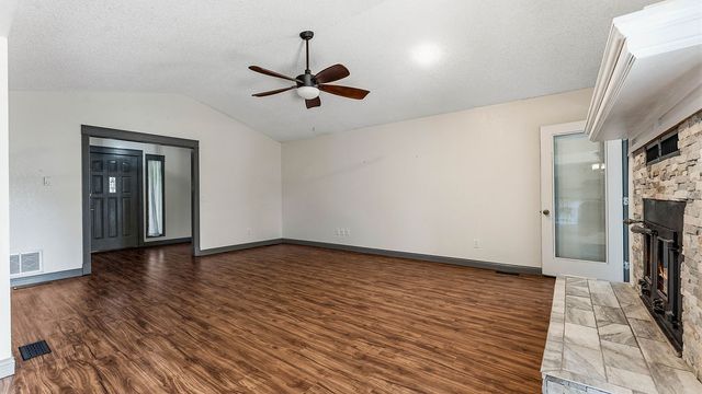 2 Metfield Drive, Bella Vista, AR 72714