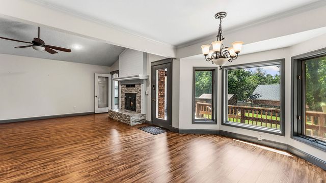 2 Metfield Drive, Bella Vista, AR 72714