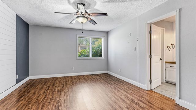 2 Metfield Drive, Bella Vista, AR 72714