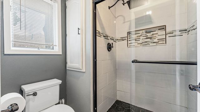 2 Metfield Drive, Bella Vista, AR 72714