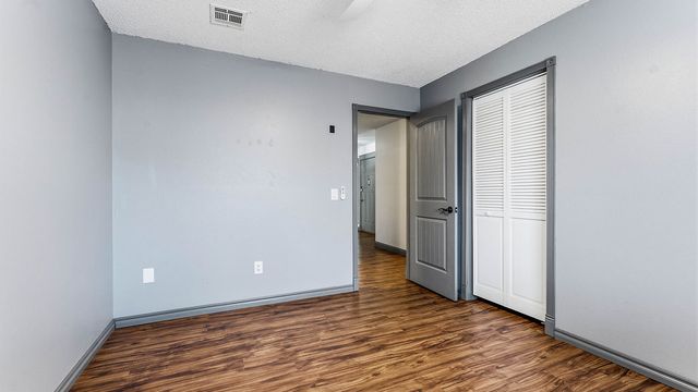 2 Metfield Drive, Bella Vista, AR 72714