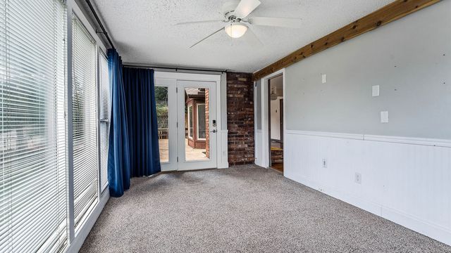 2 Metfield Drive, Bella Vista, AR 72714