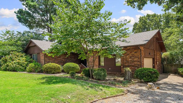 2 Metfield Drive, Bella Vista, AR 72714