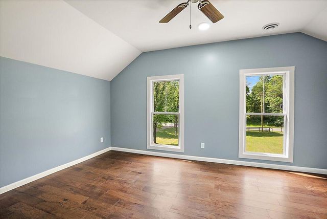 48882 8th Avenue, Grand Junction, MI 49056