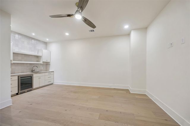 539 W 34th Street, Houston, TX 77018