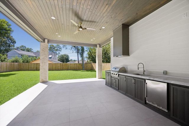 539 W 34th Street, Houston, TX 77018