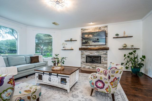 15903 Lake Loop Drive, Cypress, TX 77433