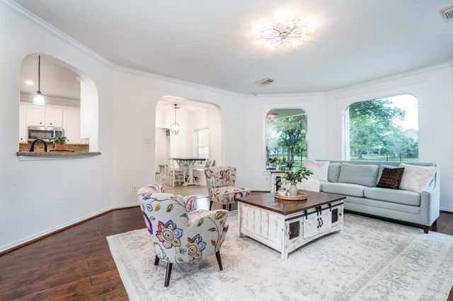 15903 Lake Loop Drive, Cypress, TX 77433