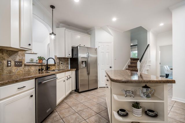 15903 Lake Loop Drive, Cypress, TX 77433