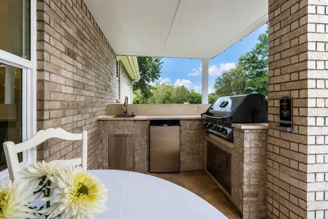 15903 Lake Loop Drive, Cypress, TX 77433