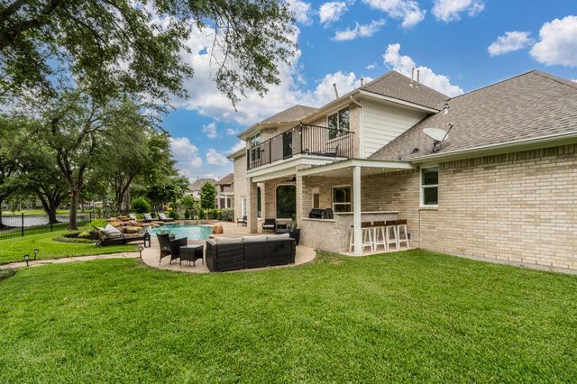 15903 Lake Loop Drive, Cypress, TX 77433