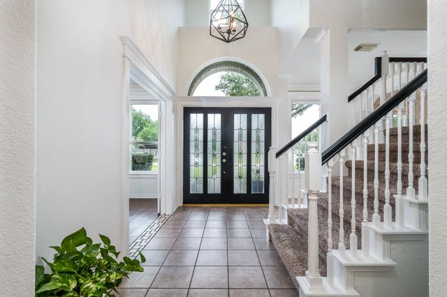 15903 Lake Loop Drive, Cypress, TX 77433