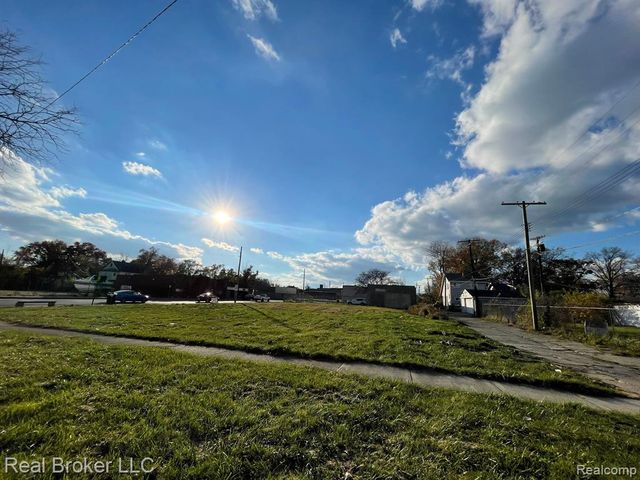3720 Fenkell Street, Detroit, MI 48238