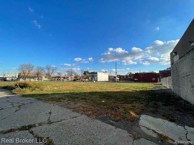 3720 Fenkell Street, Detroit, MI 48238