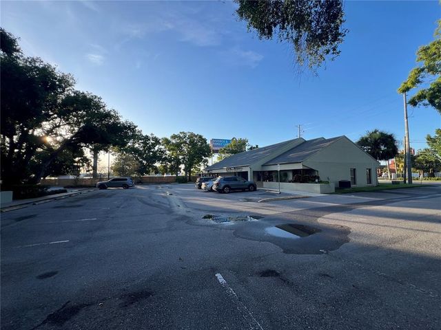 32502 US HIGHWAY 19 N B, Palm Harbor, FL 34684
