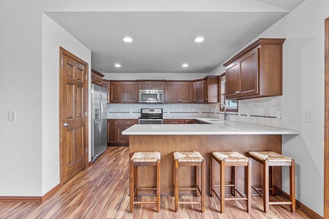 5111 N GALA COURT, Appleton, WI 54913