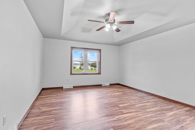 5111 N GALA COURT, Appleton, WI 54913