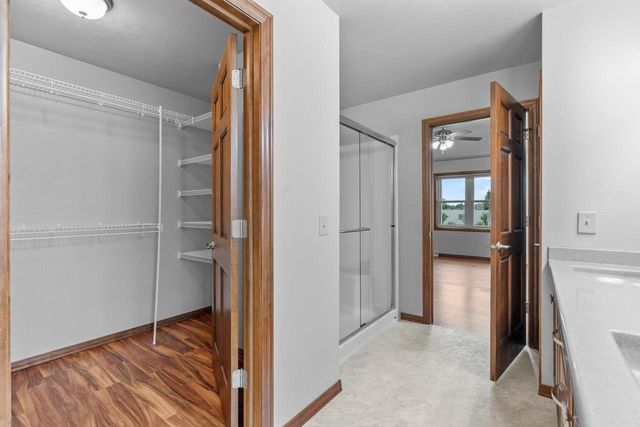 5111 N GALA COURT, Appleton, WI 54913