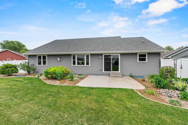 5111 N GALA COURT, Appleton, WI 54913