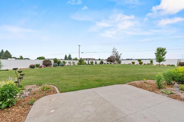 5111 N GALA COURT, Appleton, WI 54913
