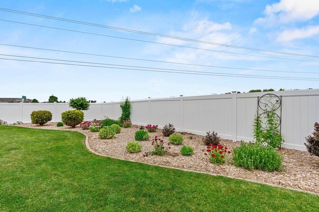 5111 N GALA COURT, Appleton, WI 54913