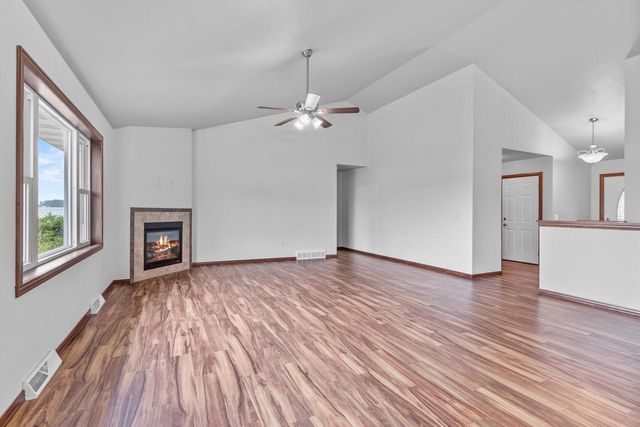 5111 N GALA COURT, Appleton, WI 54913