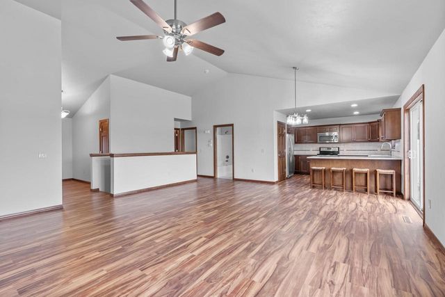 5111 N GALA COURT, Appleton, WI 54913