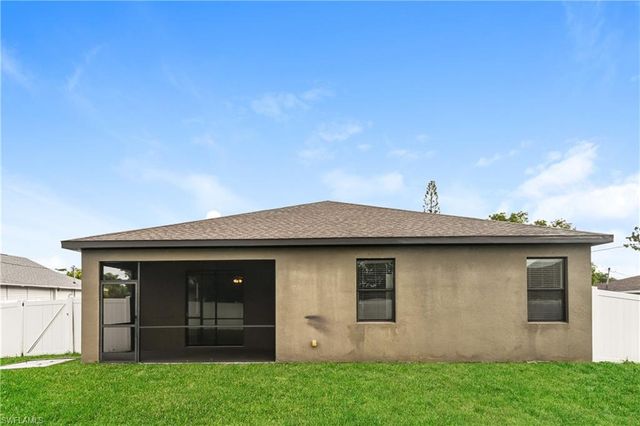 502 SW 19th LN, Cape Coral, FL 33991
