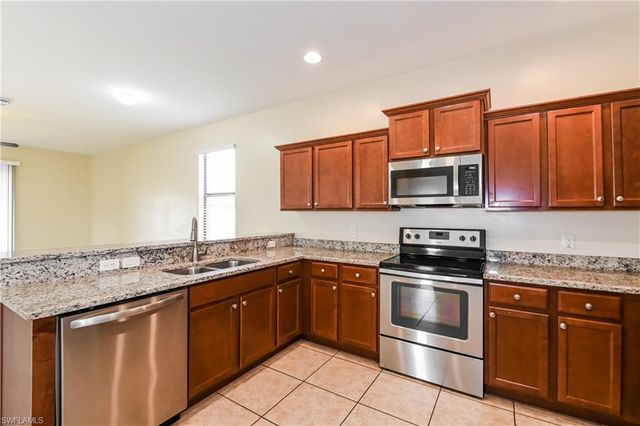 502 SW 19th LN, Cape Coral, FL 33991
