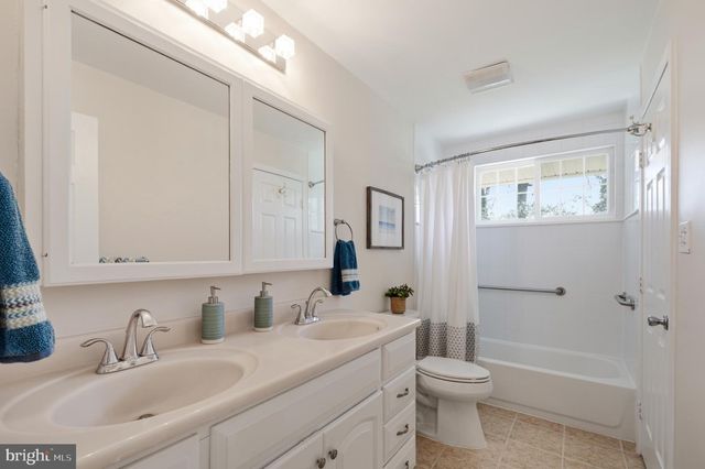 4807 FLOWER LN, Alexandria, VA 22310
