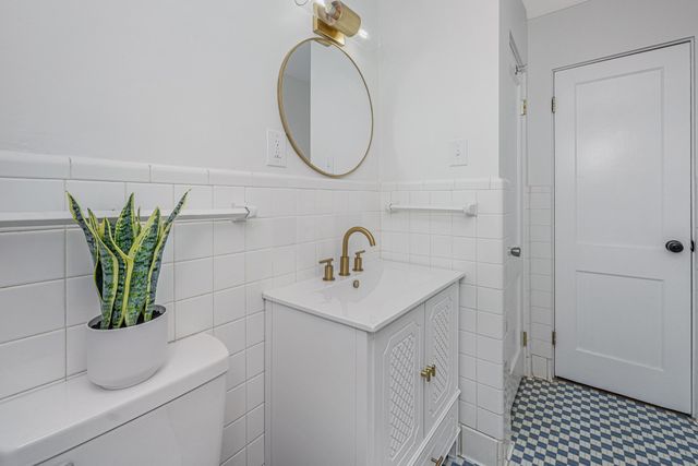 1010 Holcombe Road, Hanahan, SC 29410