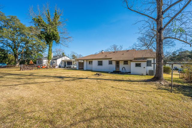 1010 Holcombe Road, Hanahan, SC 29410