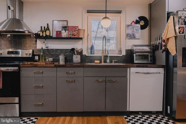 389 JUNIPER ST, Warminster, PA 18974