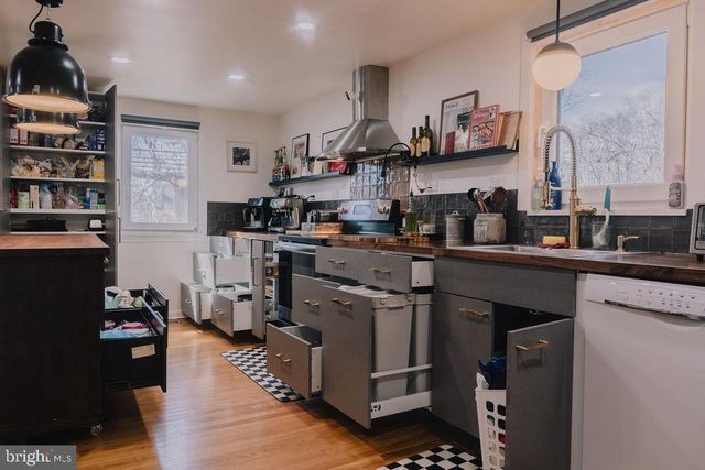 389 JUNIPER ST, Warminster, PA 18974