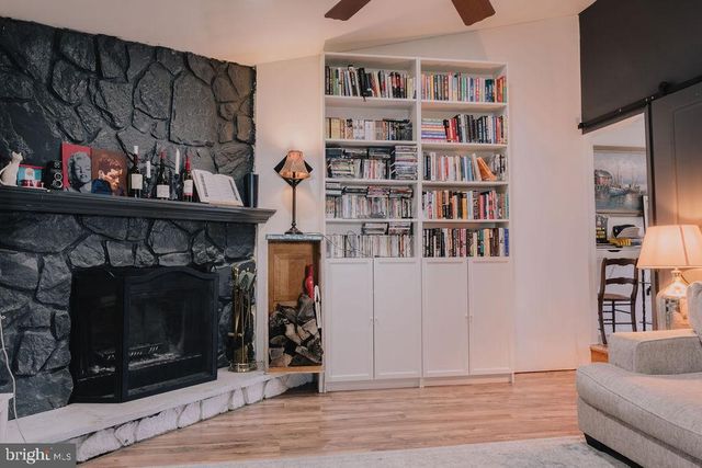 389 JUNIPER ST, Warminster, PA 18974