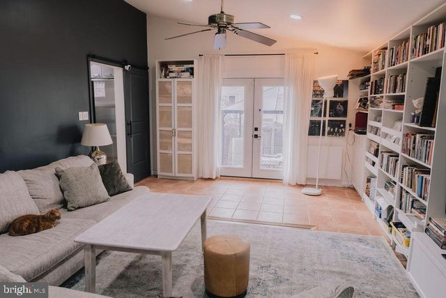 389 JUNIPER ST, Warminster, PA 18974