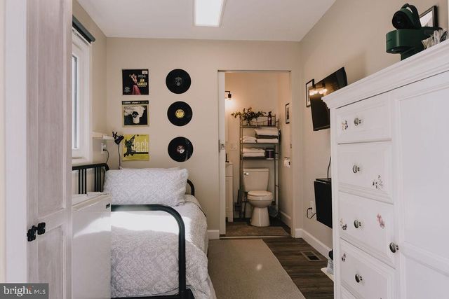 389 JUNIPER ST, Warminster, PA 18974