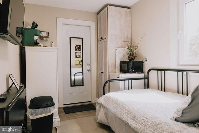 389 JUNIPER ST, Warminster, PA 18974