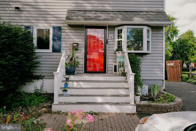 389 JUNIPER ST, Warminster, PA 18974
