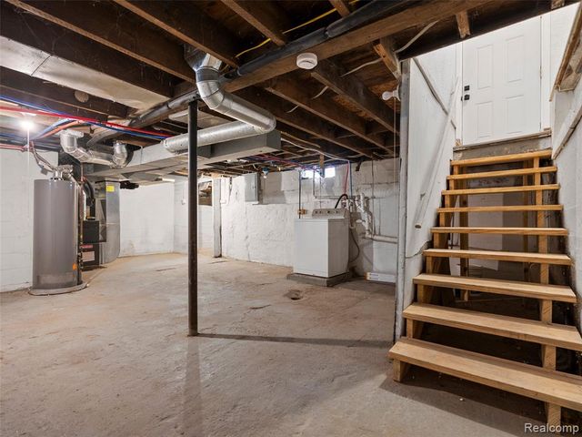 130 Meadle Street, Mount Clemens, MI 48043
